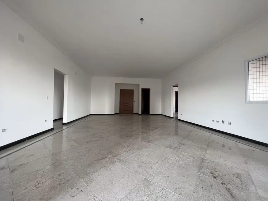 Apartamento com 4 quartos à venda, 205m2 em Canto do Forte, Praia Grande - SP - imagem 5 Foto 5 de Apartamento com 4 quartos à venda, 205m2 em Canto do Forte, Praia Grande - SP