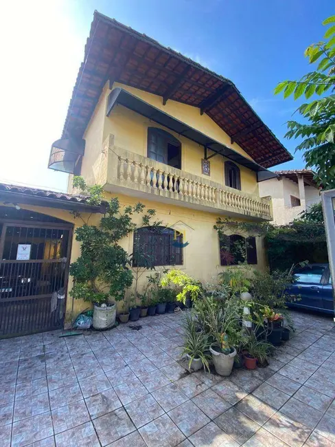 Foto 1 de Sobrado com 3 quartos à venda, 196m2 em Praia Grande - SP