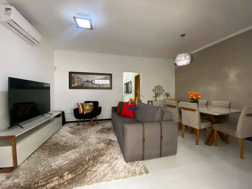Casa com 3 quartos à venda, 228m2 em Canto do Forte, Praia Grande - SP - imagem 6 Foto 6 de Casa com 3 quartos à venda, 228m2 em Canto do Forte, Praia Grande - SP