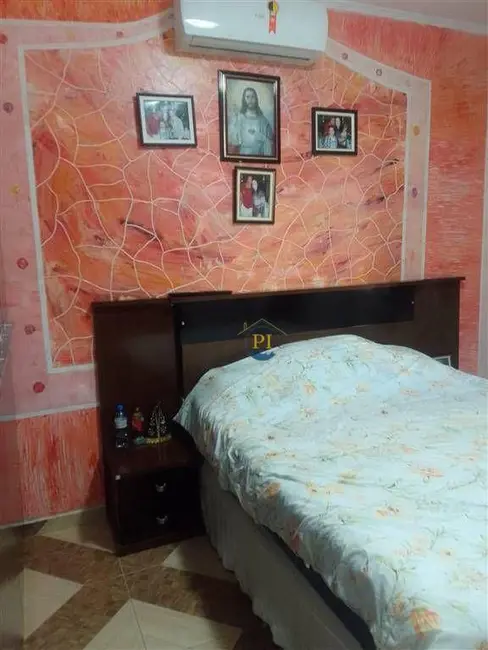 Foto 4 de Casa com 3 quartos à venda, 180m2 em Maracanã, Praia Grande - SP