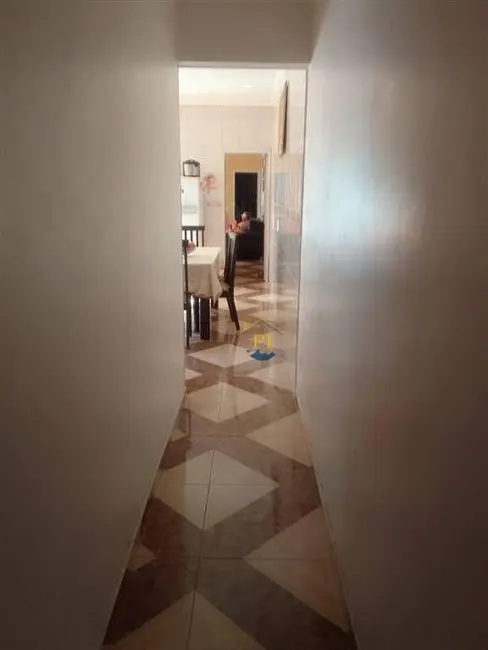 Foto 3 de Casa com 3 quartos à venda, 180m2 em Maracanã, Praia Grande - SP