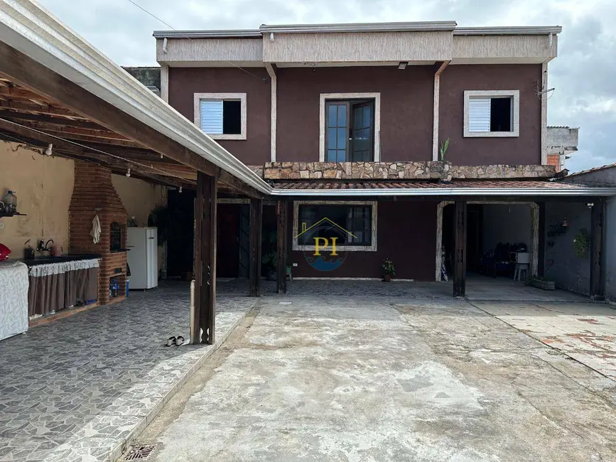 Foto 1 de Casa com 4 quartos à venda, 176m2 em Praia Grande - SP