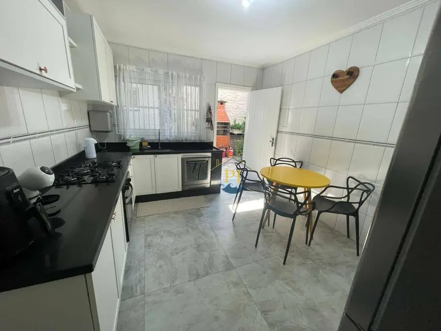 Foto 8 de Casa com 3 quartos à venda, 105m2 em Tupi, Praia Grande - SP