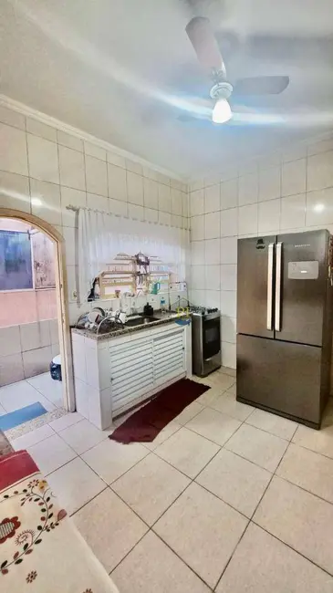 Casa com 3 quartos à venda em Praia Grande - SP - imagem 8 Foto 8 de Casa com 3 quartos à venda em Praia Grande - SP