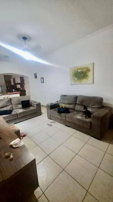 Casa com 3 quartos à venda em Praia Grande - SP - imagem 4 Foto 4 de Casa com 3 quartos à venda em Praia Grande - SP