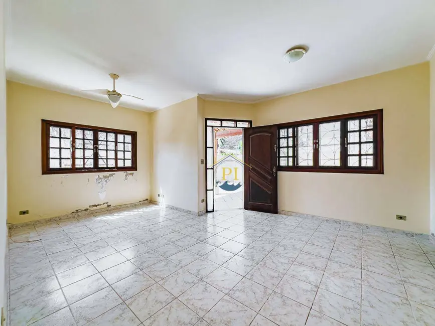 Casa com 2 quartos à venda, 225m2 em Canto do Forte, Praia Grande - SP - imagem 4 Foto 4 de Casa com 2 quartos à venda, 225m2 em Canto do Forte, Praia Grande - SP