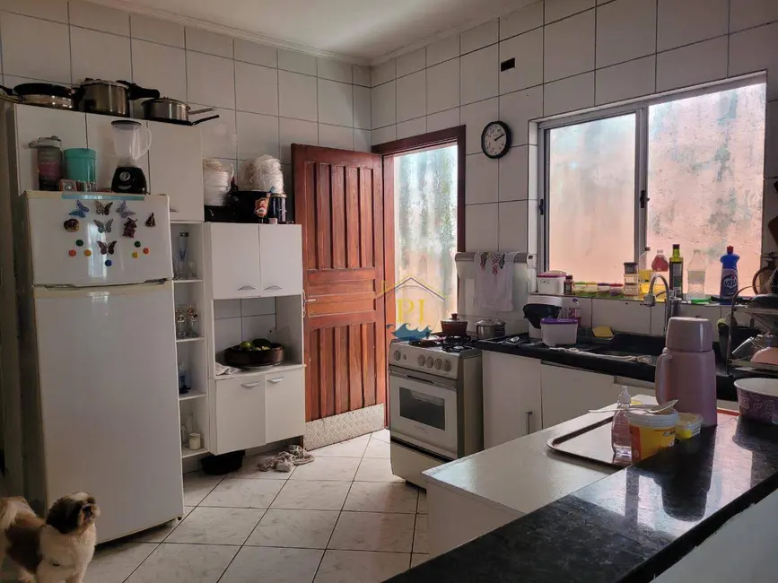 Casa com 3 quartos à venda, 184m2 em Ocian, Praia Grande - SP - imagem 4 Foto 4 de Casa com 3 quartos à venda, 184m2 em Ocian, Praia Grande - SP