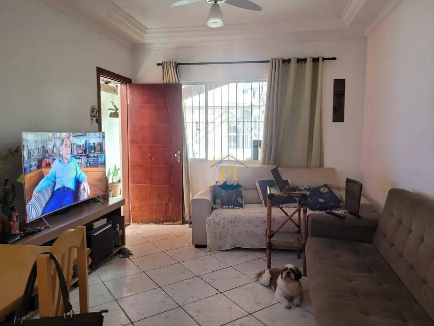 Casa com 3 quartos à venda, 184m2 em Ocian, Praia Grande - SP - imagem 2 Foto 2 de Casa com 3 quartos à venda, 184m2 em Ocian, Praia Grande - SP