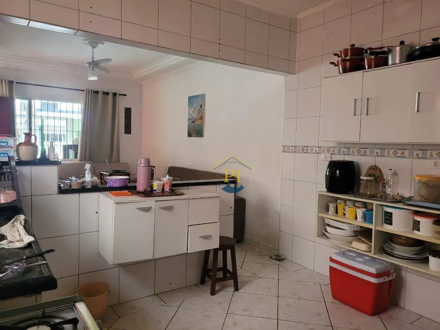 Casa com 3 quartos à venda, 184m2 em Ocian, Praia Grande - SP - imagem 3 Foto 3 de Casa com 3 quartos à venda, 184m2 em Ocian, Praia Grande - SP
