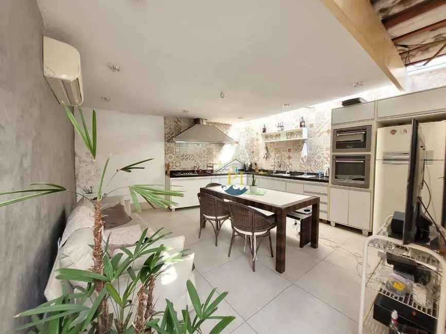 Foto 1 de Casa com 3 quartos à venda, 200m2 em Aviação, Praia Grande - SP