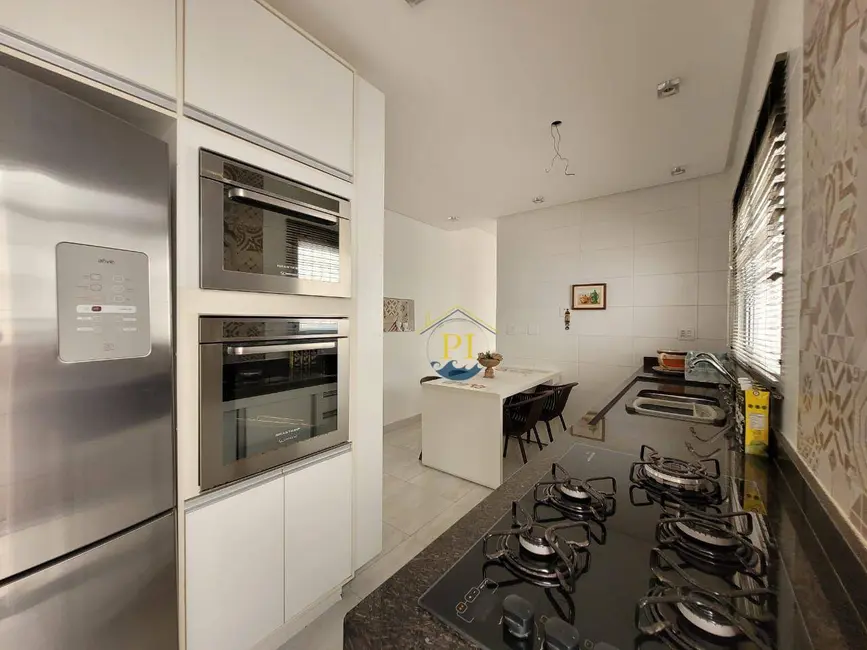 Foto 8 de Casa com 3 quartos à venda, 200m2 em Aviação, Praia Grande - SP