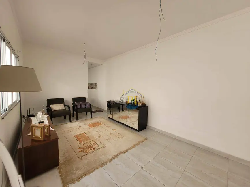 Foto 3 de Casa com 3 quartos à venda, 200m2 em Aviação, Praia Grande - SP