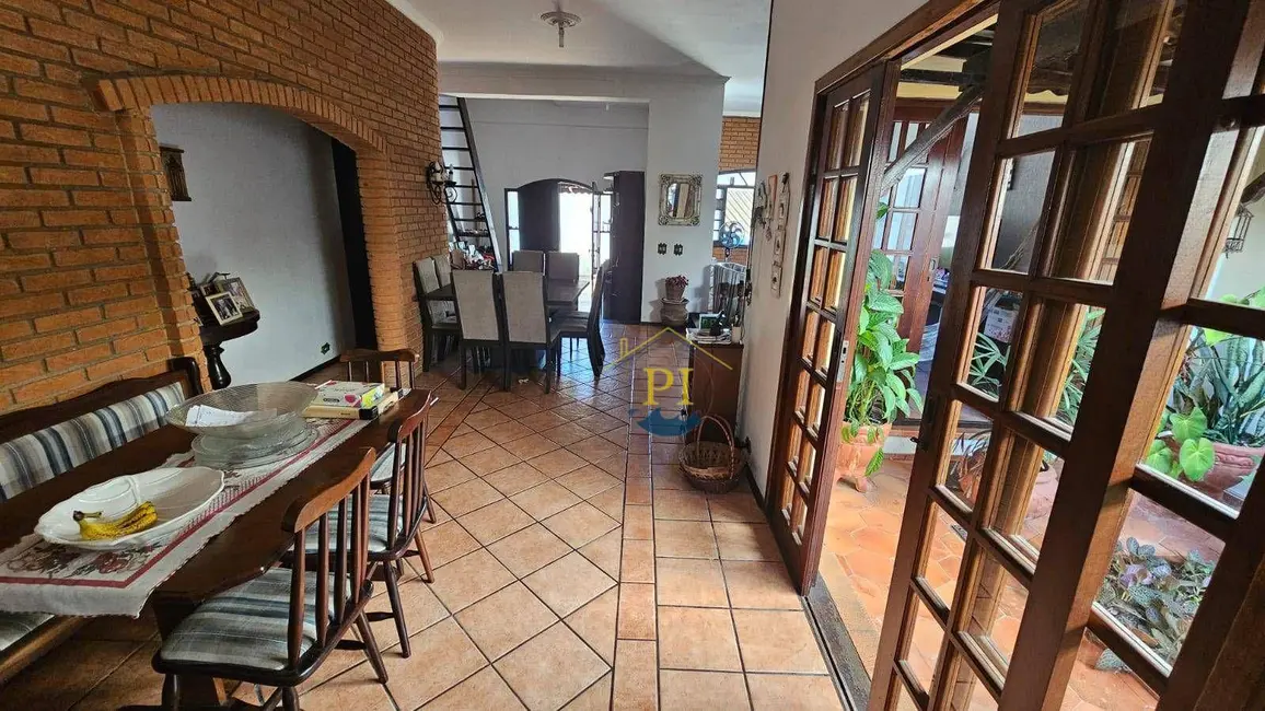 Casa com 3 quartos à venda, 165m2 em Canto do Forte, Praia Grande - SP - imagem 9 Foto 9 de Casa com 3 quartos à venda, 165m2 em Canto do Forte, Praia Grande - SP