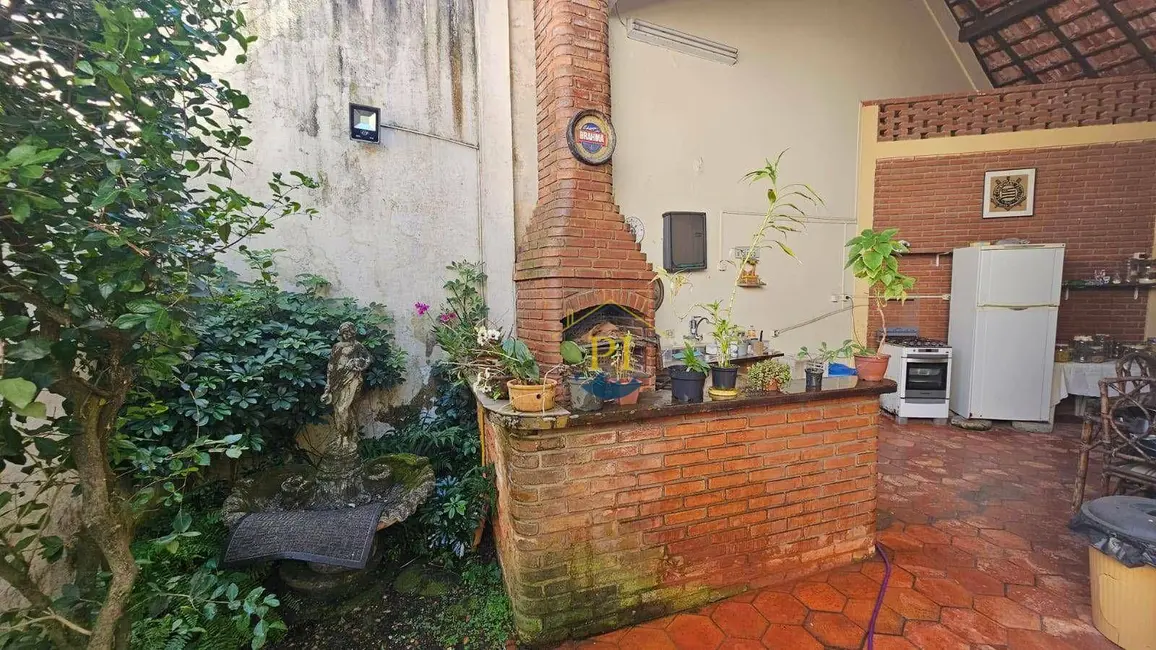 Casa com 3 quartos à venda, 165m2 em Canto do Forte, Praia Grande - SP - imagem 6 Foto 6 de Casa com 3 quartos à venda, 165m2 em Canto do Forte, Praia Grande - SP
