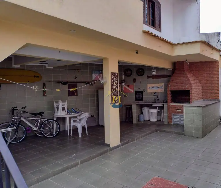 Foto 1 de Casa com 3 quartos à venda, 315m2 em Canto do Forte, Praia Grande - SP