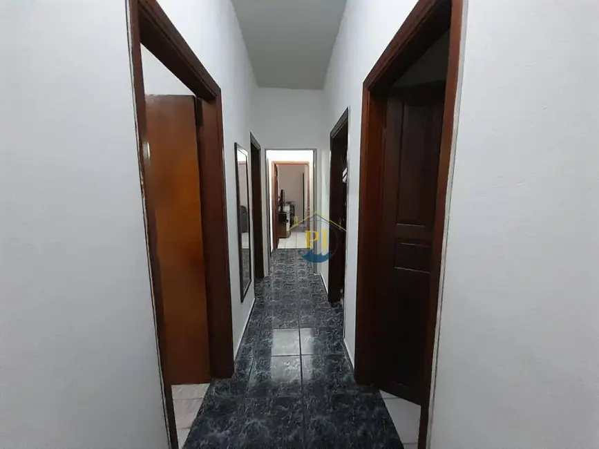 Foto 9 de Casa com 4 quartos à venda, 250m2 em Praia Grande - SP