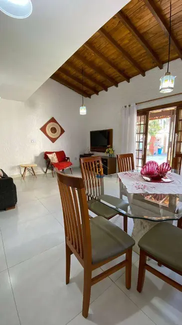 Casa com 5 quartos à venda, 200m2 em Canto do Forte, Praia Grande - SP - imagem 8 Foto 8 de Casa com 5 quartos à venda, 200m2 em Canto do Forte, Praia Grande - SP