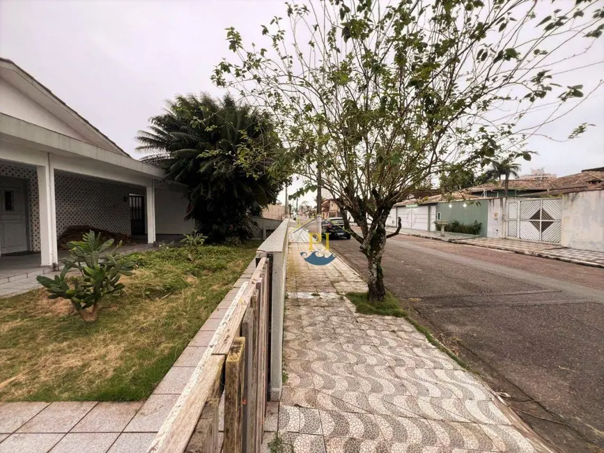 Foto 2 de Casa com 4 quartos à venda, 367m2 em Praia Grande - SP