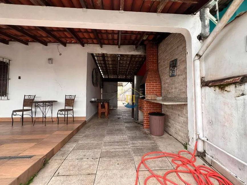 Casa com 3 quartos à venda, 392m2 em Praia Grande - SP - imagem 5 Foto 5 de Casa com 3 quartos à venda, 392m2 em Praia Grande - SP