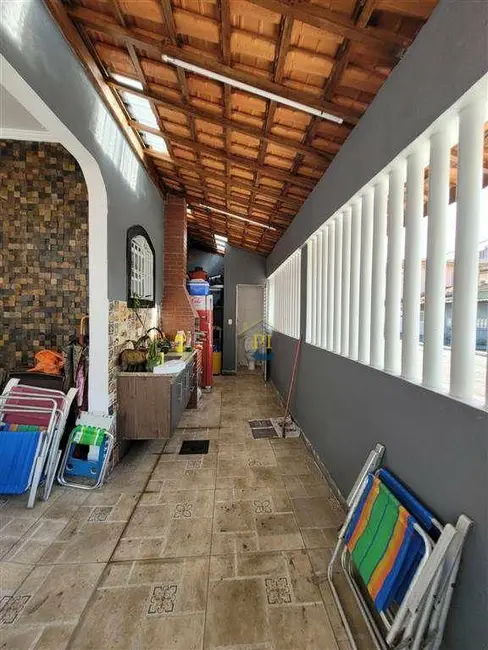 Sobrado com 3 quartos à venda, 100m2 em Praia Grande - SP - imagem 2 Foto 2 de Sobrado com 3 quartos à venda, 100m2 em Praia Grande - SP