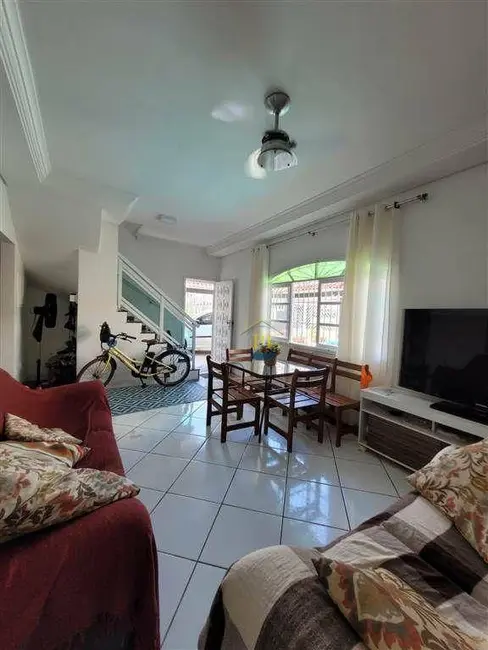 Sobrado com 3 quartos à venda, 100m2 em Praia Grande - SP - imagem 6 Foto 6 de Sobrado com 3 quartos à venda, 100m2 em Praia Grande - SP