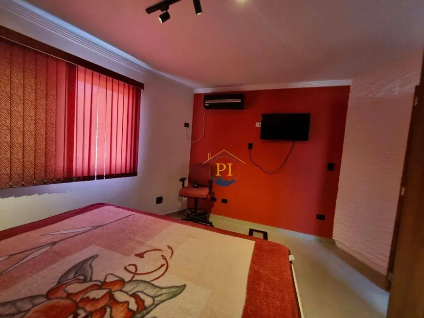 Casa com 3 quartos à venda, 280m2 em Canto do Forte, Praia Grande - SP - imagem 5 Foto 5 de Casa com 3 quartos à venda, 280m2 em Canto do Forte, Praia Grande - SP
