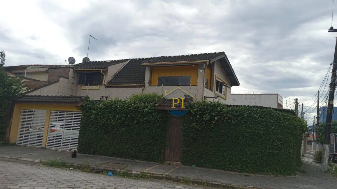 Foto 2 de Casa com 5 quartos à venda, 210m2 em Aviação, Praia Grande - SP