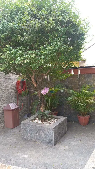 Foto 4 de Casa com 5 quartos à venda, 210m2 em Aviação, Praia Grande - SP