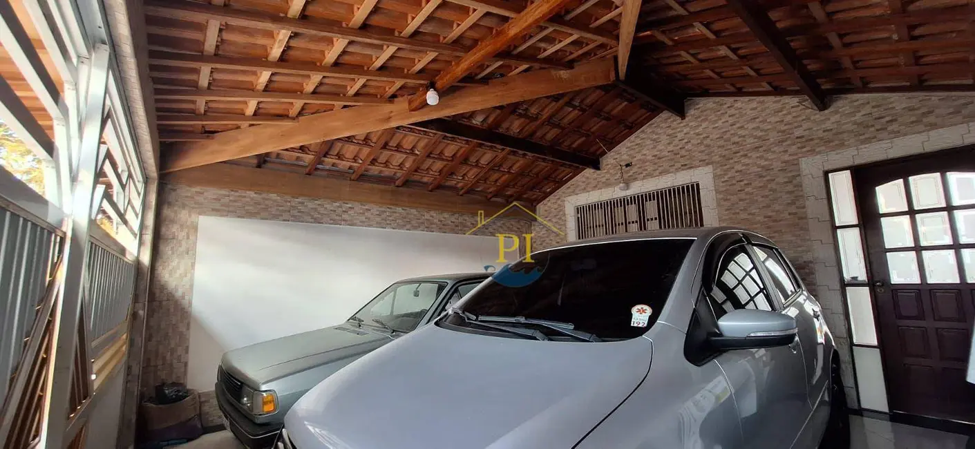 Foto 2 de Casa com 3 quartos à venda, 136m2 em Mirim, Praia Grande - SP