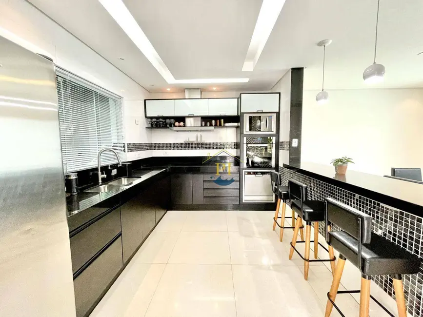 Foto 8 de Sobrado com 3 quartos à venda, 160m2 em Praia Grande - SP