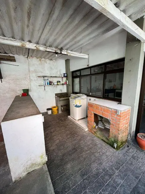 Casa com 4 quartos à venda, 360m2 em Praia Grande - SP - imagem 9 Foto 9 de Casa com 4 quartos à venda, 360m2 em Praia Grande - SP