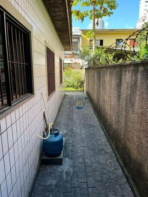 Casa com 4 quartos à venda, 360m2 em Praia Grande - SP - imagem 8 Foto 8 de Casa com 4 quartos à venda, 360m2 em Praia Grande - SP