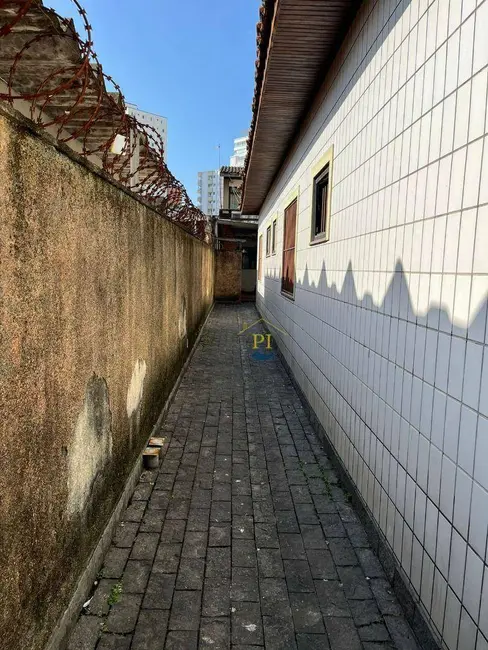 Casa com 4 quartos à venda, 360m2 em Praia Grande - SP - imagem 5 Foto 5 de Casa com 4 quartos à venda, 360m2 em Praia Grande - SP