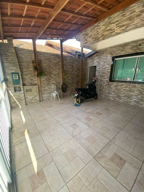 Foto 4 de Casa com 3 quartos à venda, 180m2 em Canto do Forte, Praia Grande - SP