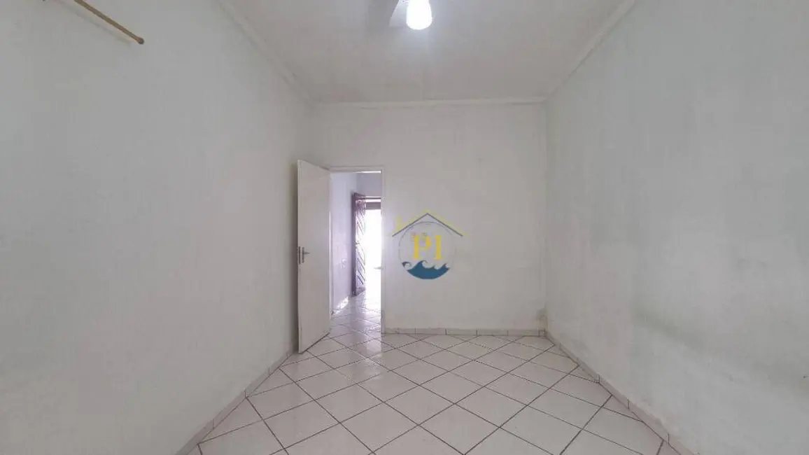 Casa com 1 quarto à venda, 60m2 em Praia Grande - SP - imagem 5 Foto 5 de Casa com 1 quarto à venda, 60m2 em Praia Grande - SP