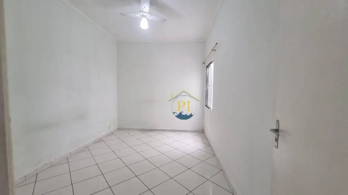 Casa com 1 quarto à venda, 60m2 em Praia Grande - SP - imagem 4 Foto 4 de Casa com 1 quarto à venda, 60m2 em Praia Grande - SP