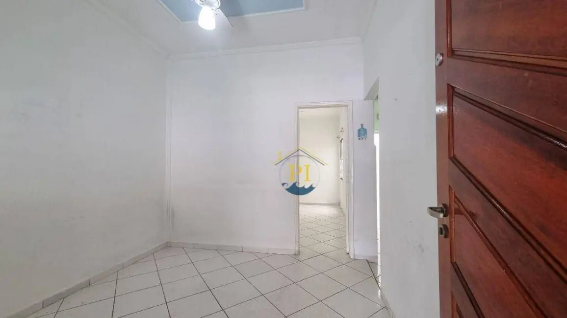 Casa com 1 quarto à venda, 60m2 em Praia Grande - SP - imagem 2 Foto 2 de Casa com 1 quarto à venda, 60m2 em Praia Grande - SP