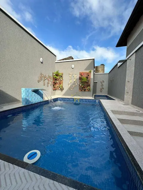 Foto 1 de Casa de Condomínio com 2 quartos à venda, 54m2 em Maracanã, Praia Grande - SP