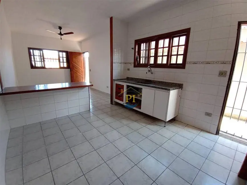 Foto 3 de Casa com 3 quartos à venda, 107m2 em Mongagua - SP