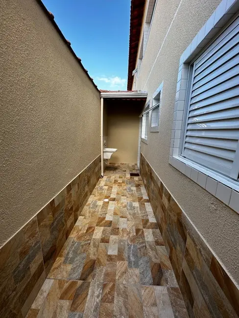 Foto 6 de Casa de Condomínio com 2 quartos à venda, 48m2 em Praia Grande - SP