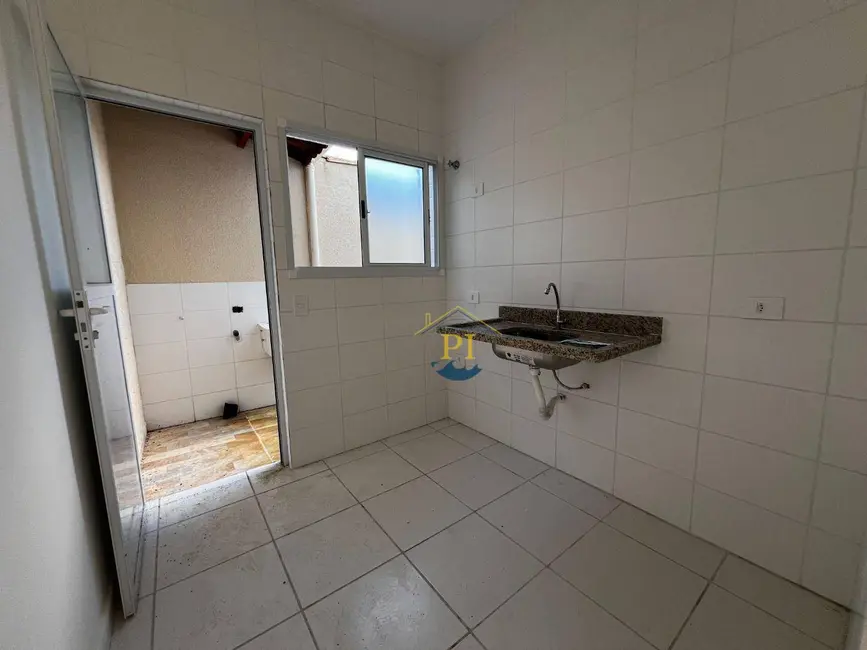 Foto 5 de Casa de Condomínio com 2 quartos à venda, 48m2 em Praia Grande - SP