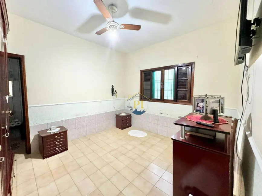 Foto 4 de Casa com 2 quartos à venda, 154m2 em Praia Grande - SP