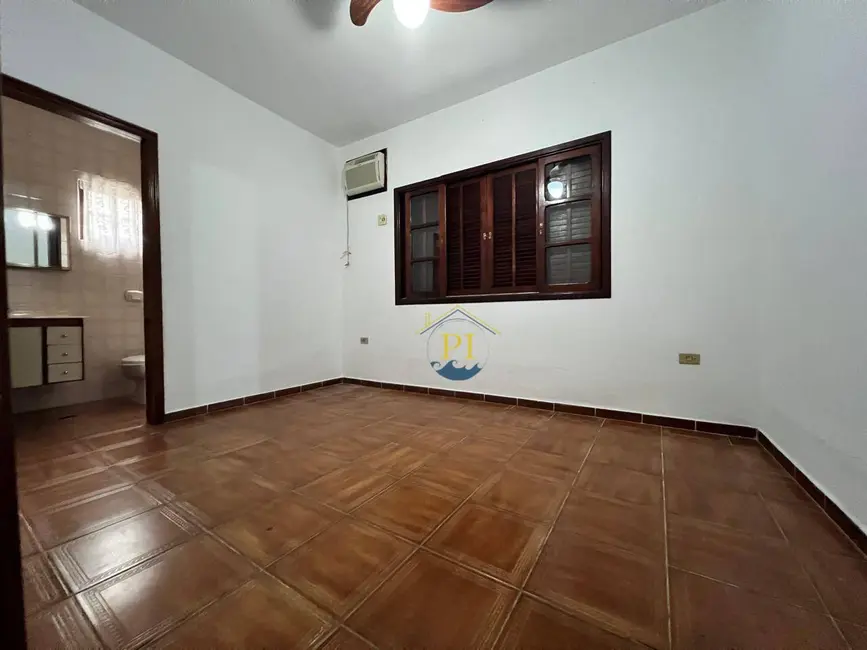 Casa com 2 quartos à venda, 70m2 em Praia Grande - SP - imagem 9 Foto 9 de Casa com 2 quartos à venda, 70m2 em Praia Grande - SP