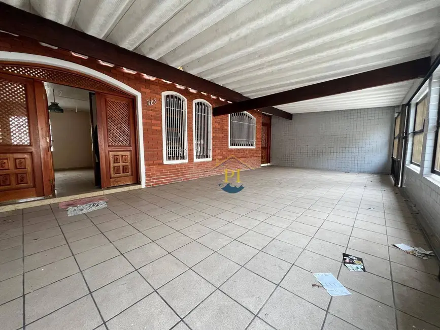 Casa com 2 quartos à venda, 70m2 em Praia Grande - SP - imagem 1 Foto 1 de Casa com 2 quartos à venda, 70m2 em Praia Grande - SP