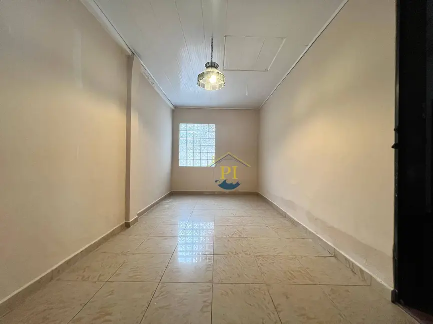 Casa com 2 quartos à venda, 70m2 em Praia Grande - SP - imagem 2 Foto 2 de Casa com 2 quartos à venda, 70m2 em Praia Grande - SP