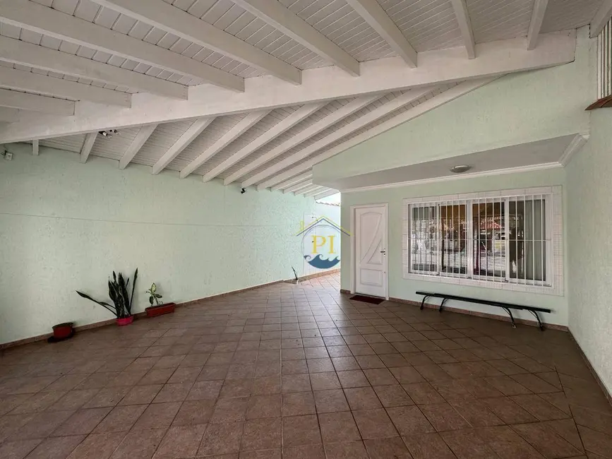 Casa com 3 quartos à venda, 117m2 em Praia Grande - SP - imagem 2 Foto 2 de Casa com 3 quartos à venda, 117m2 em Praia Grande - SP