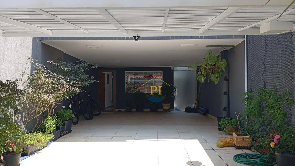 Foto 1 de Casa com 3 quartos à venda em Caiçara, Praia Grande - SP