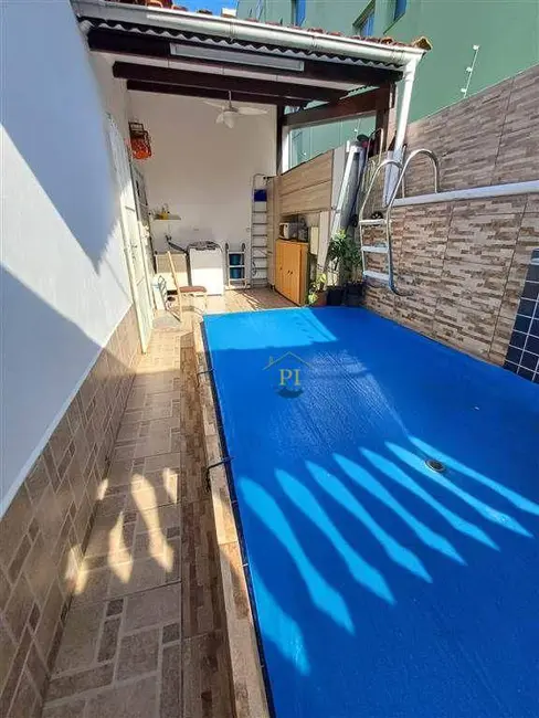 Casa com 2 quartos à venda, 135m2 em Praia Grande - SP - imagem 9 Foto 9 de Casa com 2 quartos à venda, 135m2 em Praia Grande - SP