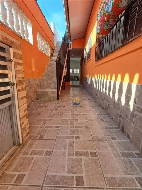 Casa com 2 quartos à venda, 135m2 em Praia Grande - SP - imagem 7 Foto 7 de Casa com 2 quartos à venda, 135m2 em Praia Grande - SP