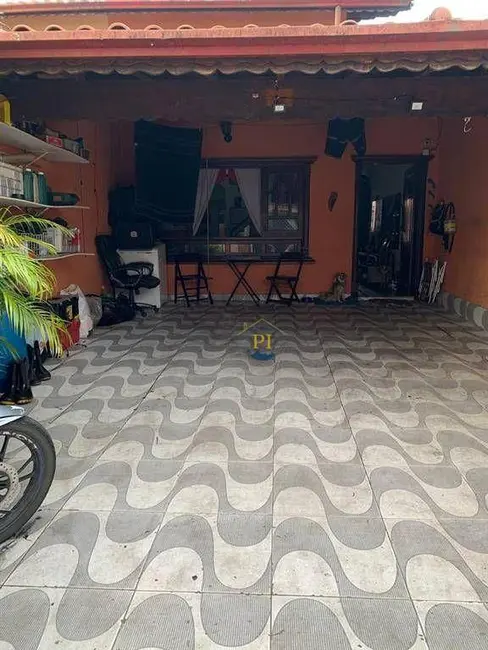 Casa com 4 quartos à venda, 210m2 em Praia Grande - SP - imagem 3 Foto 3 de Casa com 4 quartos à venda, 210m2 em Praia Grande - SP